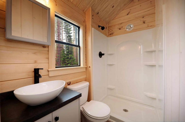 modern cabin bathroom