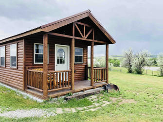 Let us take a peek at what makes this log cabin so popular