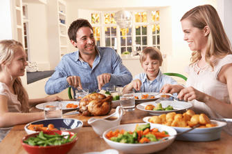 7 Unexpected Benefits of Eating Together as a Family